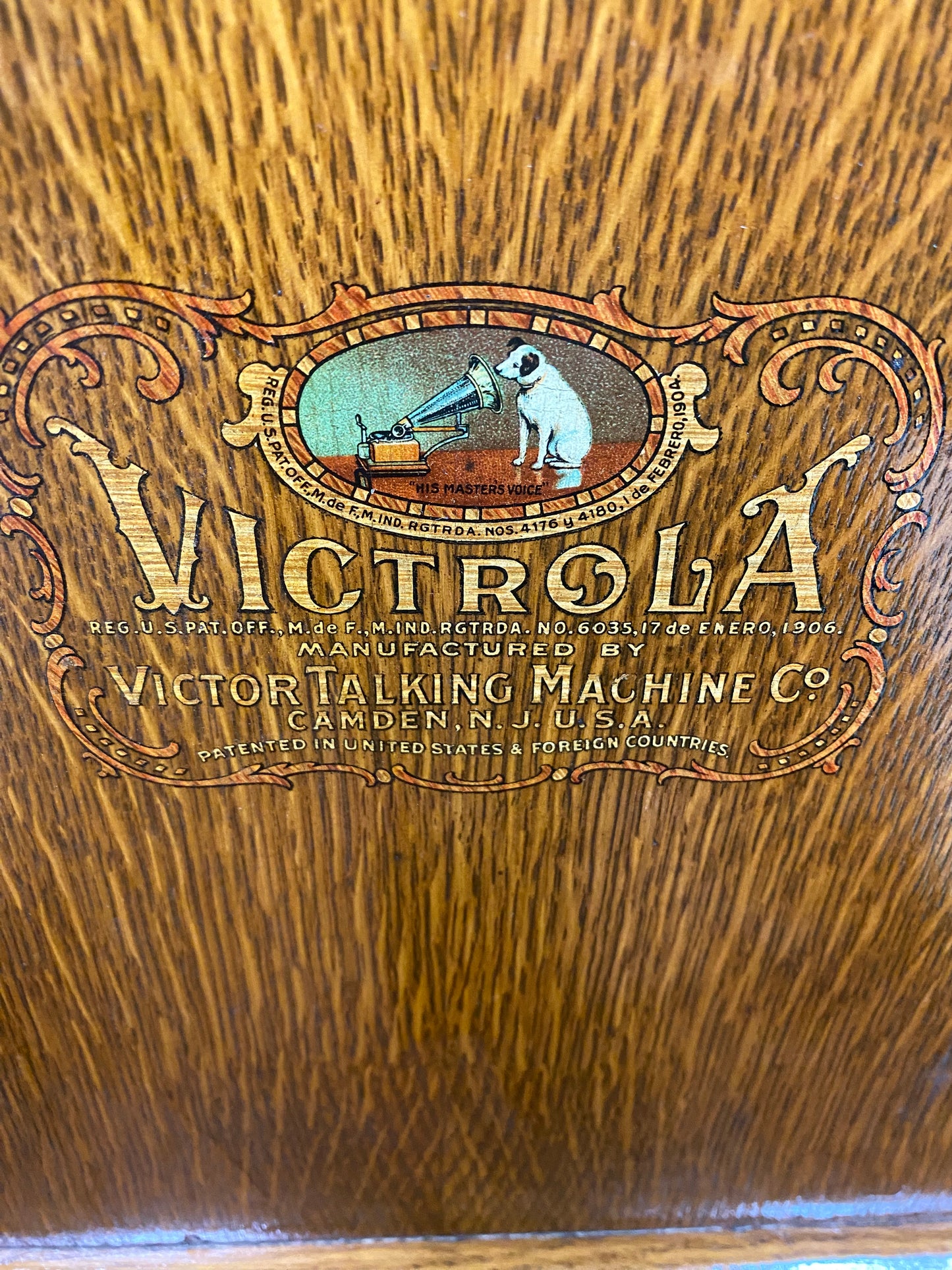 Antique Victor Victrola Oak Table Top Phonograph Circa 1910