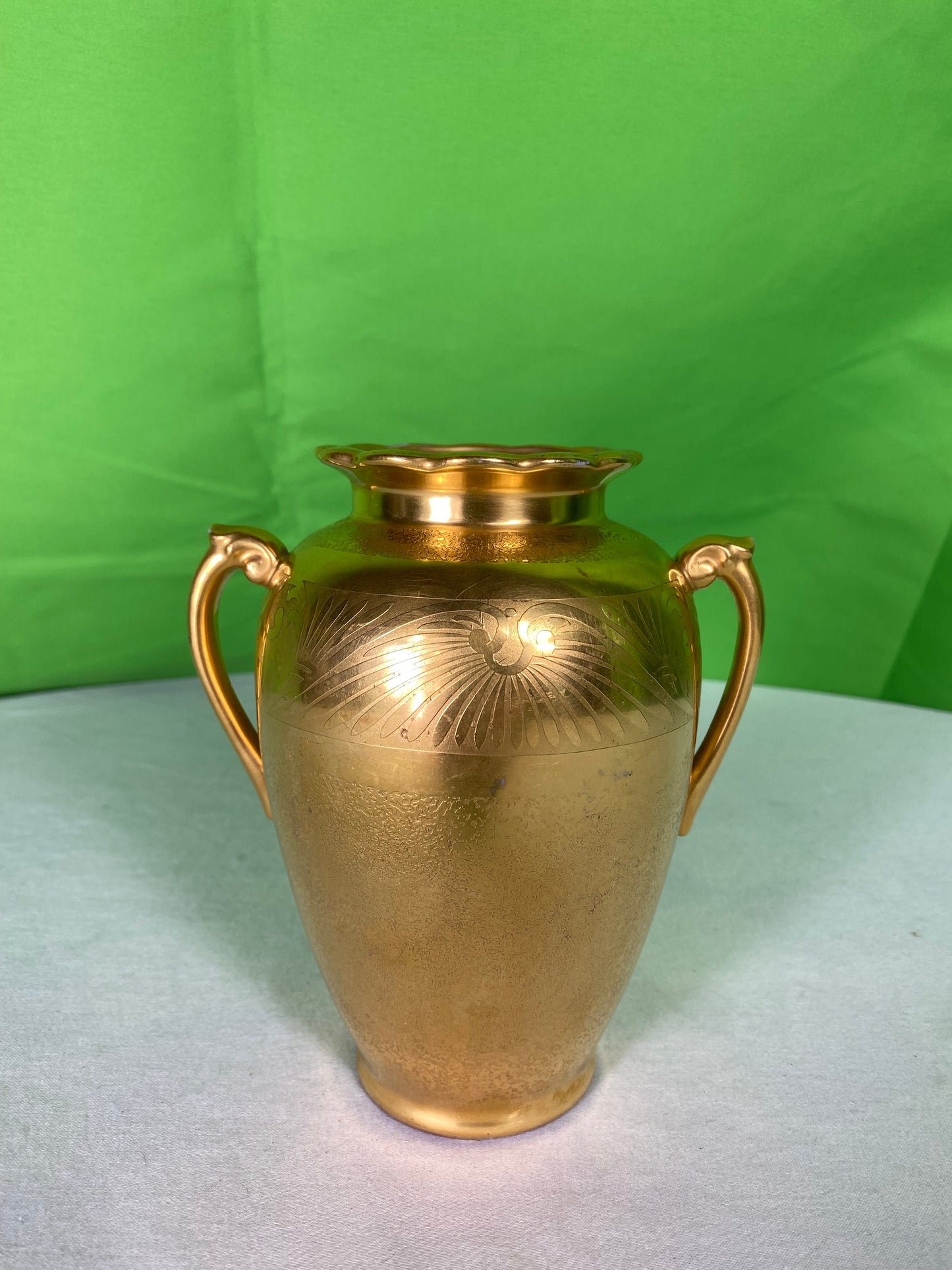 1950s Pickard Bavaria Porcelain Vase Gold Encrusted Brocade